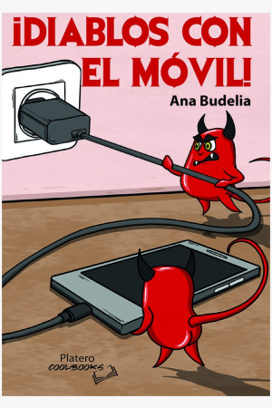 Ana Budelia Diablos con el móvil
