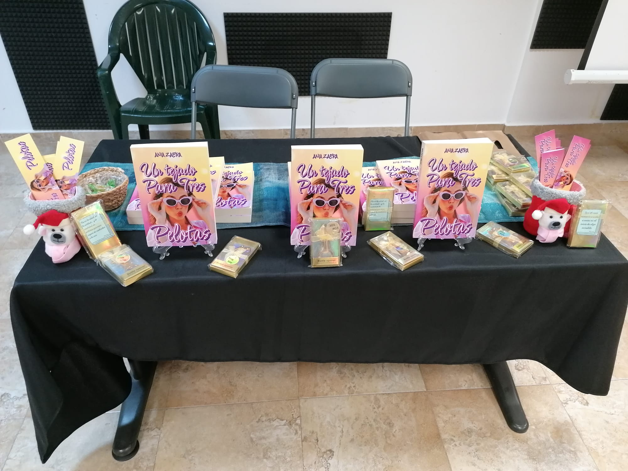 Ania Zaera Un tejado para tres pelotas