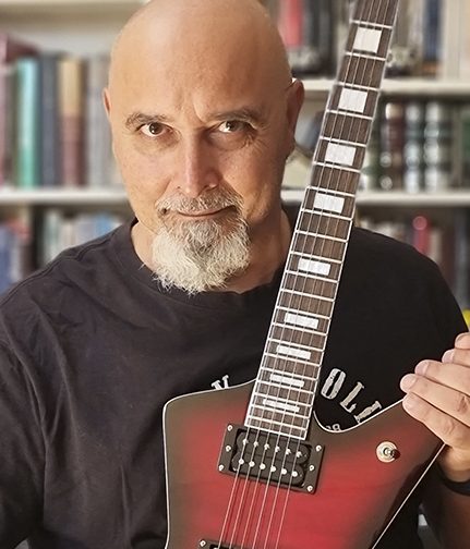 Autor Héctor Fernández