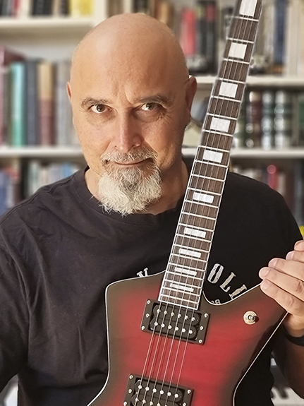 Autor Héctor Fernández