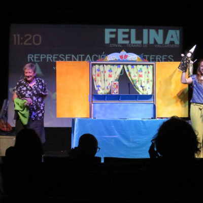 Actuación de títeres en FELINA'24